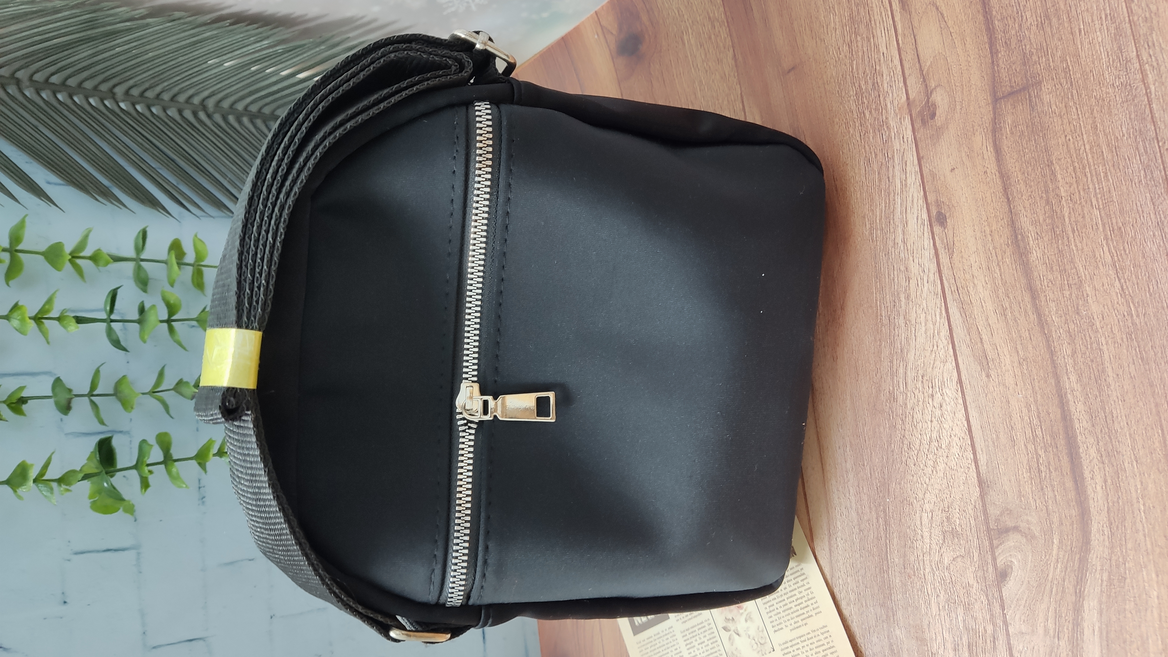 5 جیب زیپ‌دار