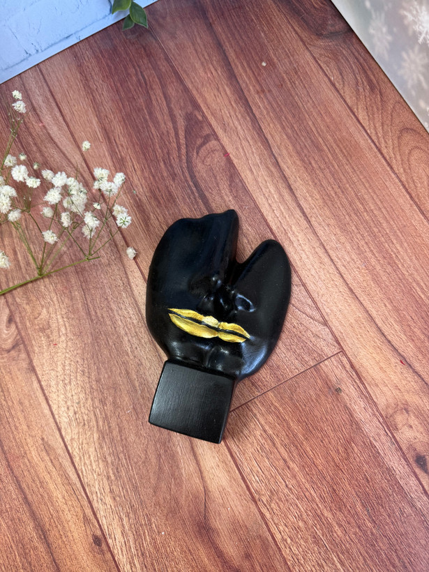 تندرس رخ مشکی